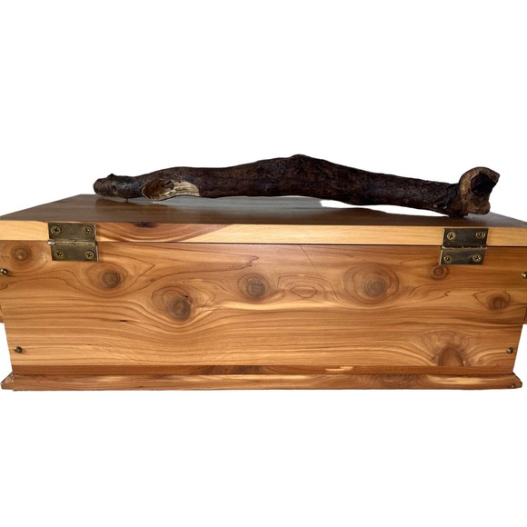 Cedar Box with Lake Michigan, Grand Haven Driftwood Custom designed - Picture 3 of 6